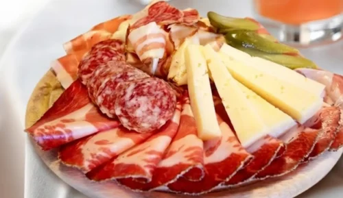 Prodotti del territorio, Sopressa e formaggio di malga